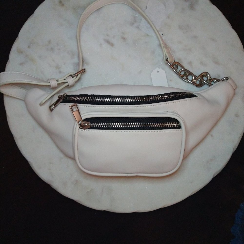 Forever 21 White Faux Leather Fanny Pak Purse